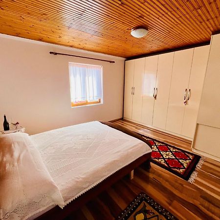 Nena'S Dashe House Berat Kültér fotó