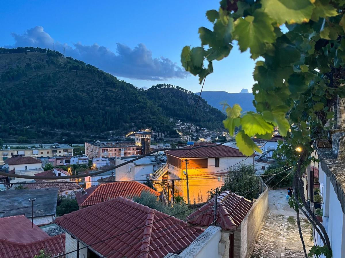 Nena'S Dashe House Berat Kültér fotó