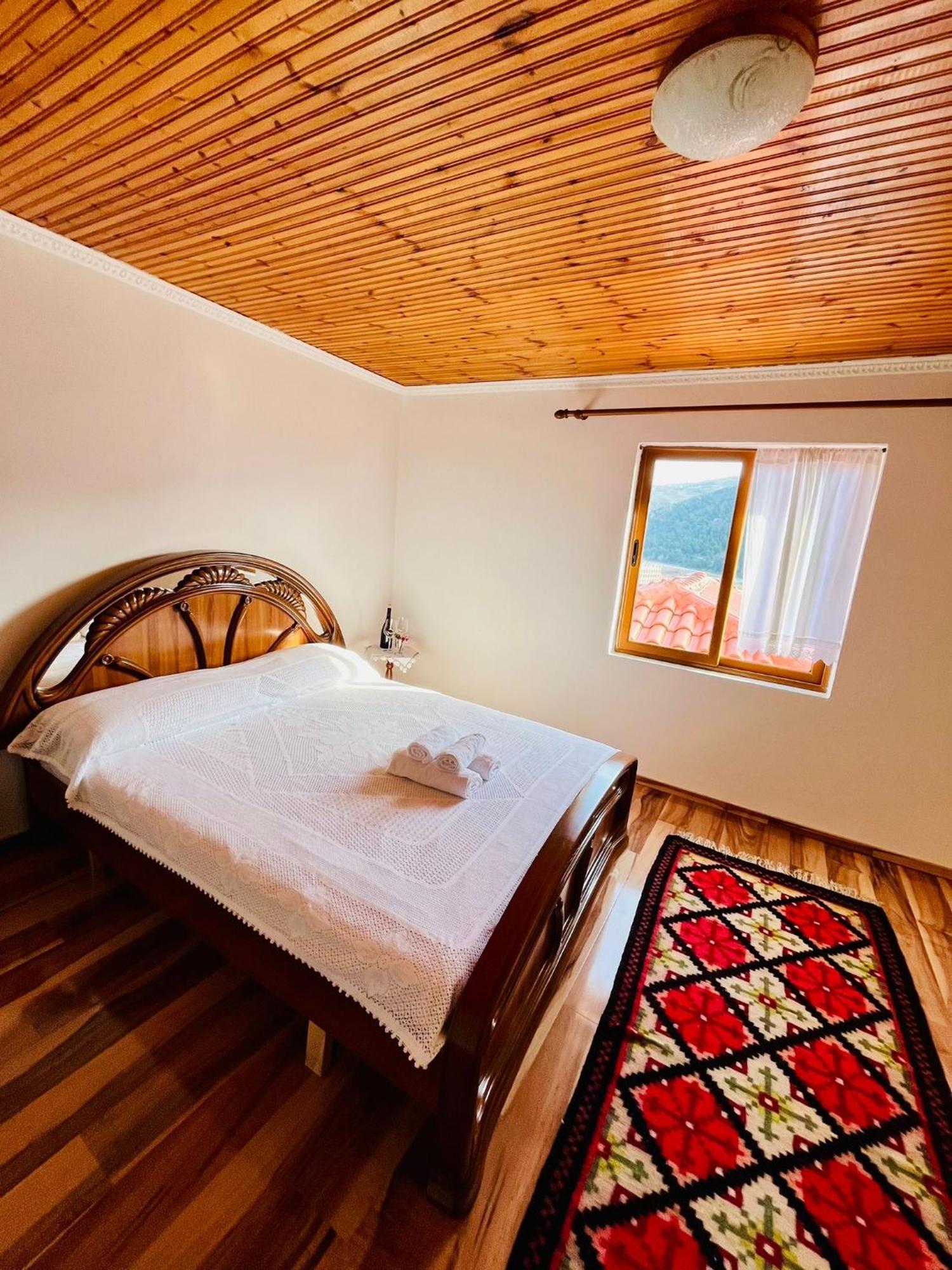 Nena'S Dashe House Berat Kültér fotó